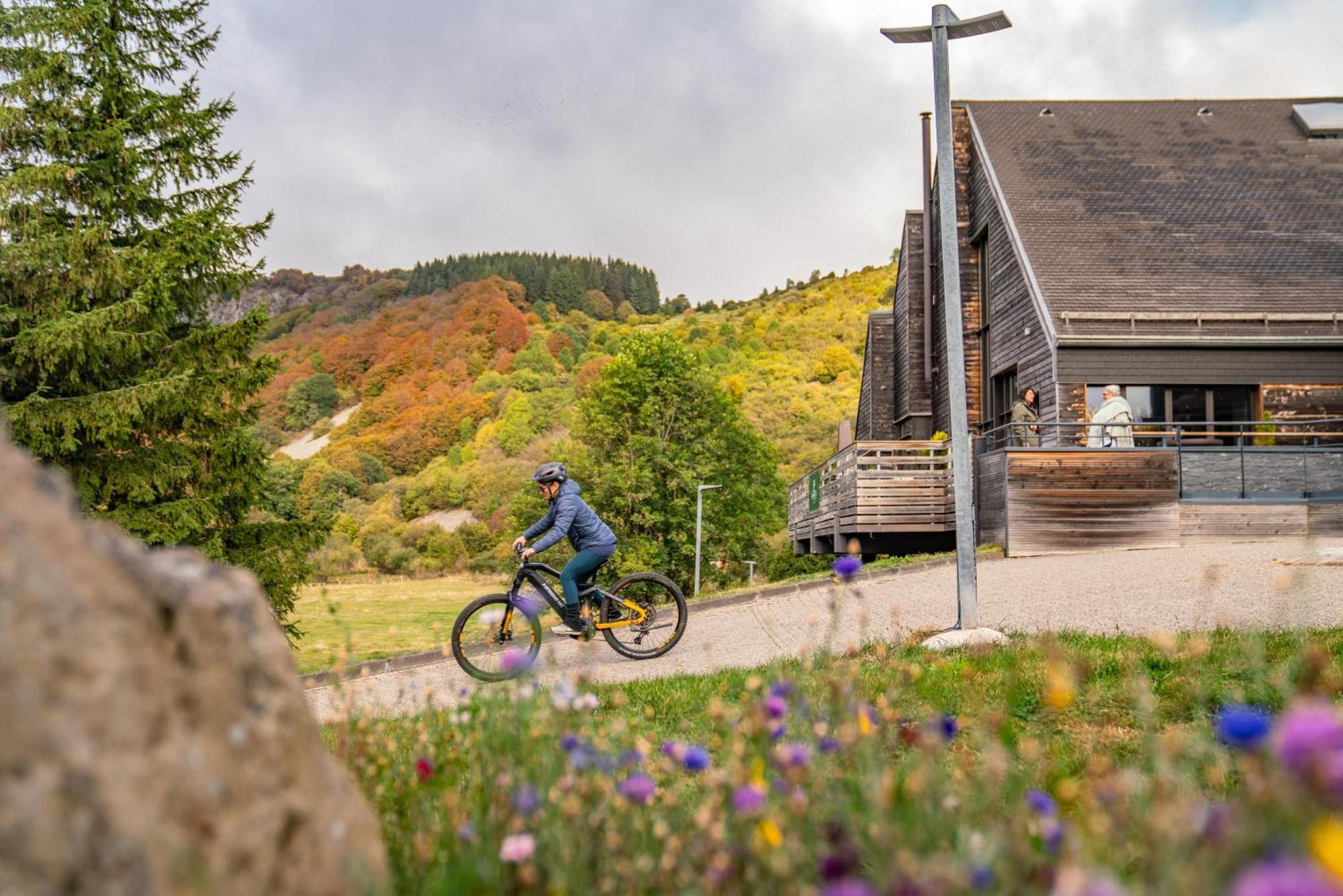 Sancy Resort Chambon-sur-Lac Exterior photo