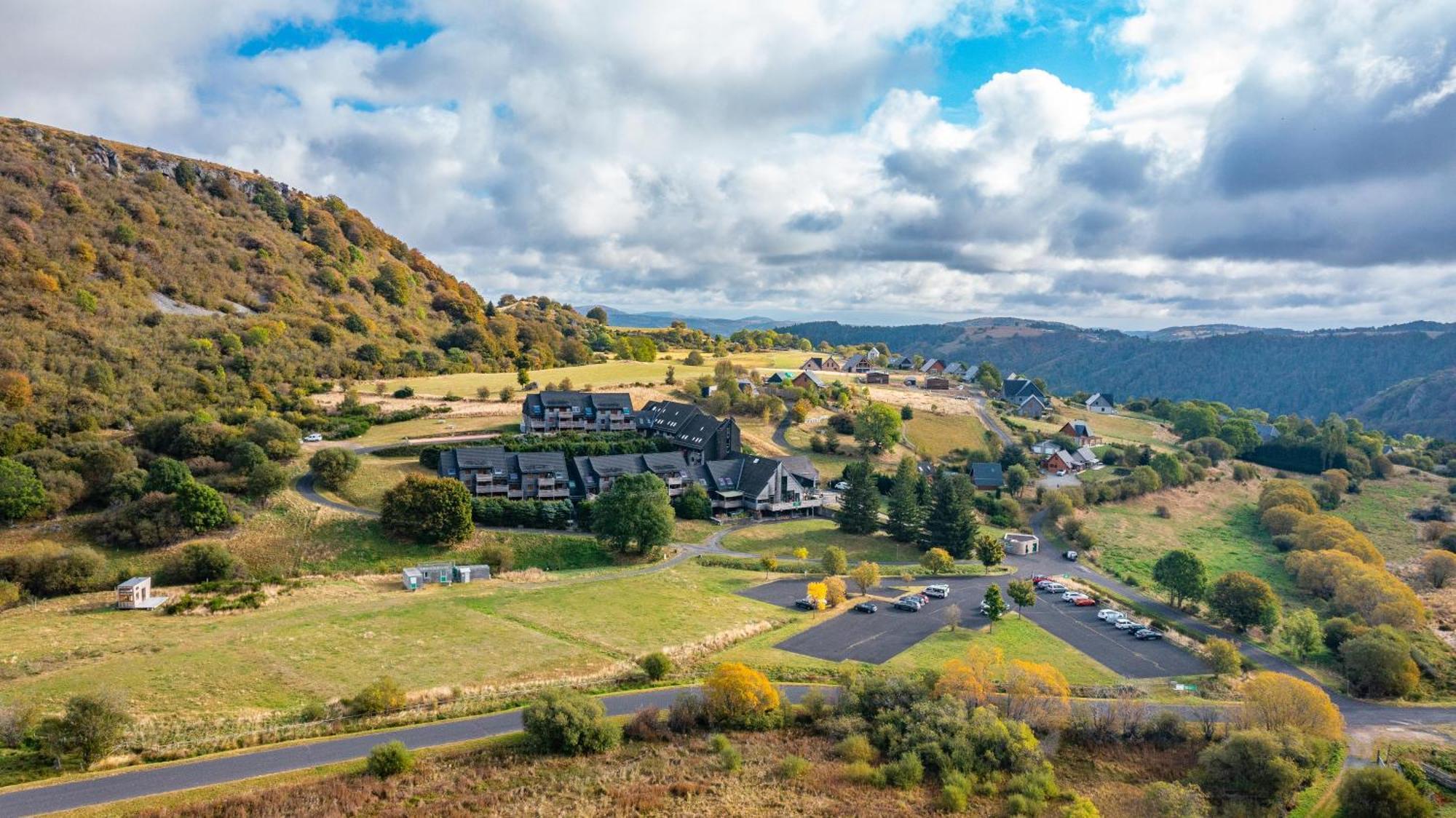 Sancy Resort Chambon-sur-Lac Exterior photo